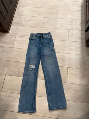 Judy Blue Wide-Leg Distressed Jeans in Medium Blue